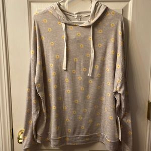 NWTs sz 2x super soft!!! Daisys on Gray Hoodie